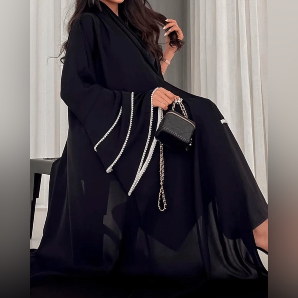 Elegant Abaya with Pearl-Embellished Sleeves